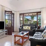 Palmeras Tatil Evi Playa Blanca